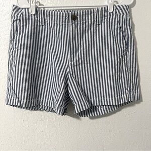 GAP Women’s City Shorts Blue/White Striped Size 10 Twill Pockets Everyday Casual